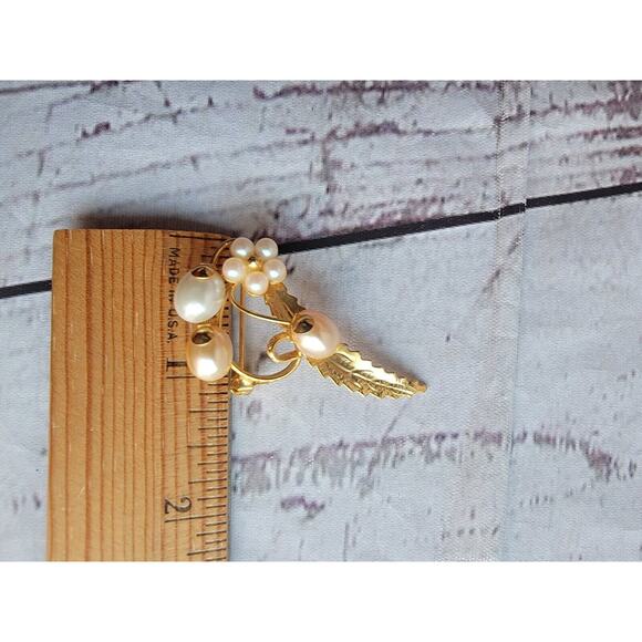 Vintage Gold Tone Brooch Pin With Faux Pearl Cluster Pink White Leaf Details - Picture 5 of 5